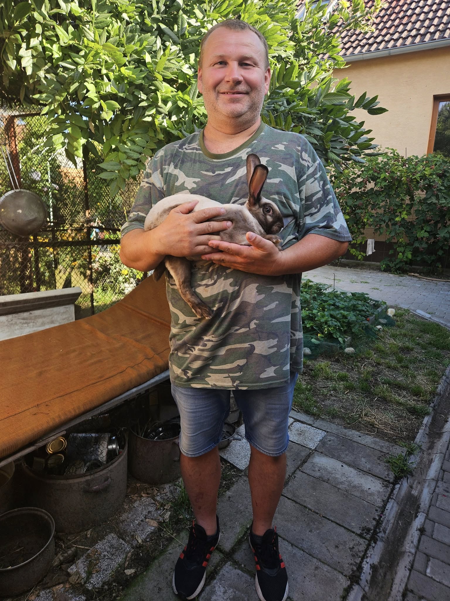 Zaujímavá návšteva chovateľa a posudzovateľa hydiny Petra Krajčíra v Gbeloch